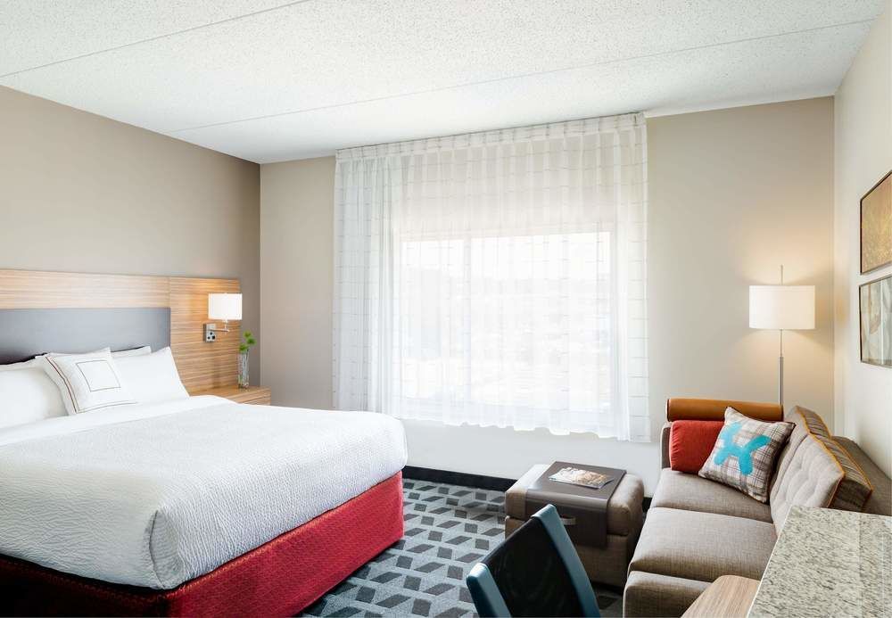 Towneplace Suites By Marriott Saskatoon Ngoại thất bức ảnh